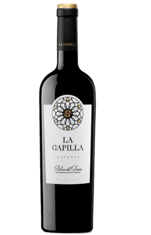 Botella de vino tinto la capilla crianza elebaroda con tinta del pais